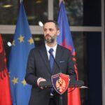 Prezantohet Drejtori i ri, ministri Lamallari: Policia e Shtetit, institucion në shërbim të qytetarëve, jo mbi ta. Garant i rrugëtimit drejt BE