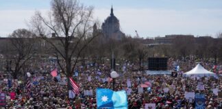 VIDEO/ Paralizohen qytetet e mëdha në SHBA, protestat “No Kings” kundra Trumpit pushtojnë vendin