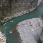 “Energjia e aventurave në Osum”/ Rama ndan pamje të adhuruesve të rafting në Kanionin e Osumit