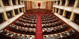 Opozita bojkotoi seancën, Kuvendi miraton me votat e PS rezolutën që shpall Iranin shtet terrorist