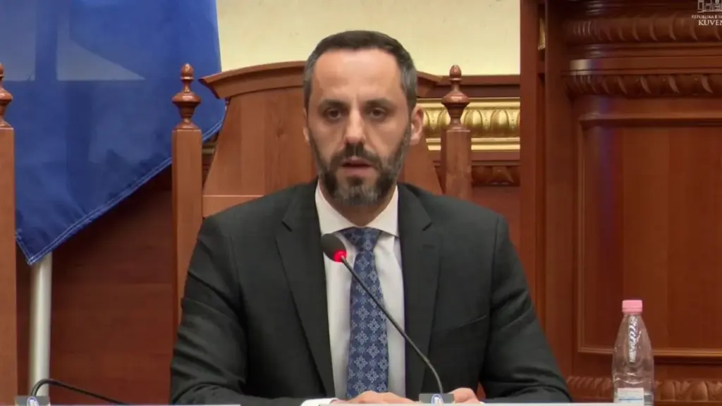 Interpelanca  opozita  Policia e inkriminuar  Lamallari  Baltosja politike e policisë cenon sigurinë