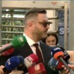 Avokati i Veliajt përgënjeshtron procesverbalin e SPAK për dorëzimin e akteve të Veliajt në qeli: Prokuroria s’i ka dorëzuar aktet sipas procedurës, por me procesverbal të njëanshëm! Ia çuan në qeli dhe pa asistimin e mbrojtësit!