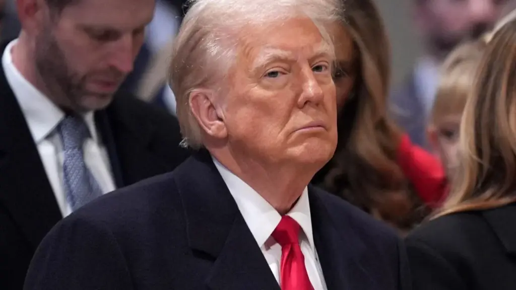 Vendet e BE refuzuan operacionet në Hormuz  Trump sulmon NATO n  Ne i mbrojmë ata  por ata nuk bëjnë asgjë për ne