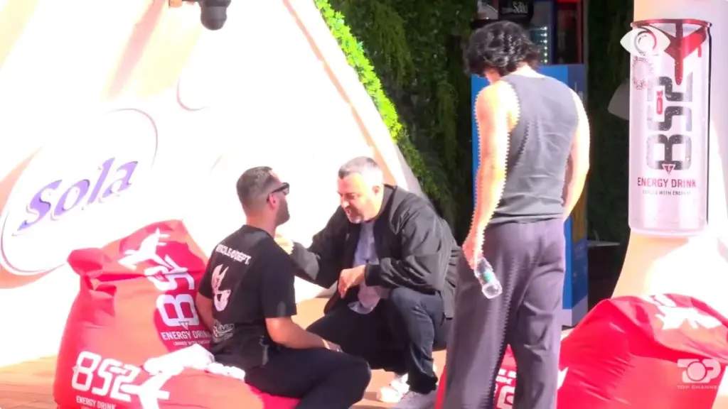  Pse nuk e thua troç   Stenaldo debaton ashpër me Rogertin  banori  Ma përmende djalin 