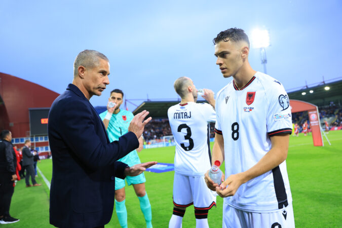 sylvinho-asllani-1-675x450