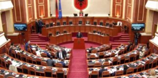 Rënia e Euros/ Malaj në Kuvend ‘zbulon’ si hyjnë flukset e valutës së huaj: 2 miliardë € nga remitancat dhe 5.7 miliardë € nga turizmi në 2025! S’kemi të bëjmë me para të pista