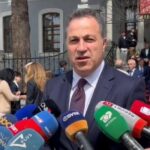 Kryeparlamentari Niko Peleshi uron Pashkët Ortodokse nga Korça: Mirësia e këtyre ditëve të përhapet te të gjithë shqiptarët