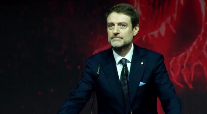 Skandali nuk është fjala e Ferit Hoxhës