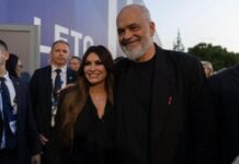 Kimberly Guilfoyle, ambasadorja e SHBA në Greqi reagon për takimin me Ramën