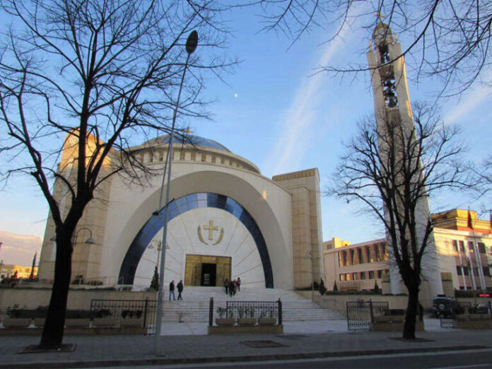 22_ChristOrthodoxCathedralTirana_outside-768x576-1