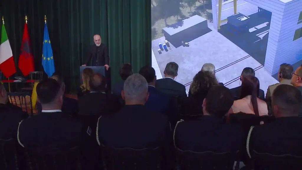 Firmoset marrëveshja për ndërtimin e anijeve lundruese në Pashaliman për ushtrinë shqiptare  Rama  Flota jonë shkon në 7