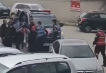 VIDEO/ E pazakontë në futbollin shqiptar, Telushi ndëshkohet me të kuq dhe shoqërohet nga policia