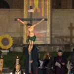 E Premtja e Madhe në Tiranë/ Besimtarët katolikë përkujtojnë vuajtjet e Jezu Krishtit në sheshin “Nënë Tereza”