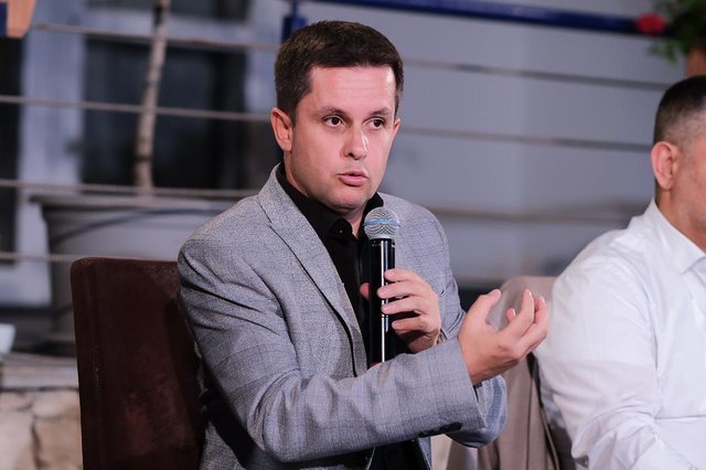 PD  braktis  Flor Binajn  Ilir Alimehmeti lë të hapur mundësinë e kandidimit për Bashkinë e Tiranës