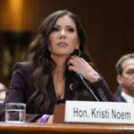 Skandali “turpërues” i burrit të ish-sekretares për Sigurinë Kombëtare të SHBA, Kristi Noem: Jam e shkatërruar