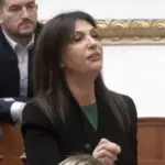 Topalli rikthen shprehjen “kape për zhelesh, nxirre jashtë”, ironizon Peleshi: S’ma merrte mendja, mendova se i kishim dhënë ‘lamtumirën’