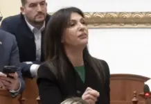 Topalli rikthen shprehjen “kape për zhelesh, nxirre jashtë”, ironizon Peleshi: S’ma merrte mendja, mendova se i kishim dhënë ‘lamtumirën’