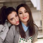 Vajza e Monica Bellucci-t në kopertinën e Vogue: Léonie Cassel, imazhi i ri që po tërheq gjithë vëmendjen