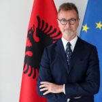 Delegacioni i BE-së në Tiranë uron besimtarët ortodoksë për Pashkën: Shpresë, paqe dhe begati për të gjithë