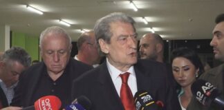 Evoluimi i Berishës, nga thikat me helm dhe çadrat pistoletë, te helmi që përdoret për të verbuar arinjtë