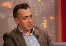 Metamorfoza e pushtetit: kur fiket telekomanda