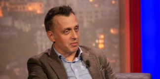 Metamorfoza e pushtetit: kur fiket telekomanda