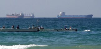 Kthehet në normalitet trafiku detar në Gjirin Persik, 20 anije përshkojnë pa probleme Ngushticën e Hormuzit