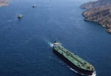 Ushtria amerikane pretendon se ka devijuar 27 anije nga bllokada e Iranit