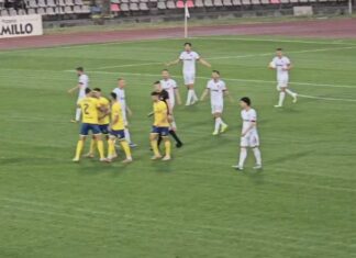 Elbasani mposht Vllazninë dhe merr kryesimin, Flamurtari mposht Dinamon