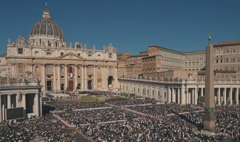 Pashkë në hije lufte  Papa Leoni XIV i bën thirrje botës për unitet  Mesha madhështore në Vatikan
