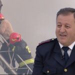 Rrezikoi jetën për të shpëtuar një tjetër jetë, flet zjarrfikësi: Nuk e mendova dy herë, të moshuarën e gjeta në gjendje shoku