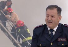 Rrezikoi jetën për të shpëtuar një tjetër jetë, flet zjarrfikësi: Nuk e mendova dy herë, të moshuarën e gjeta në gjendje shoku