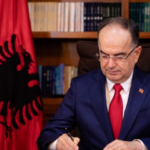 EMRAT: Presidenti Bajram Begaj liron nga detyra 5 ambasadorë