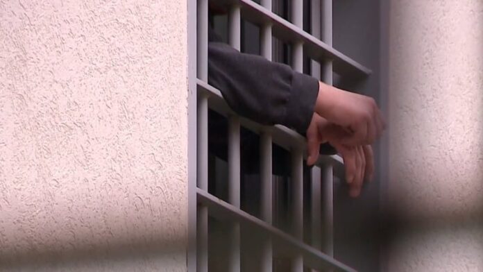 -800-0-db46099ee18ee43947fce3c4e1487eed