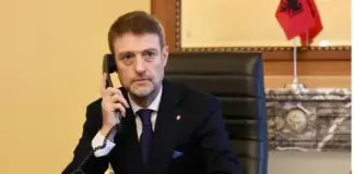 Ferit Hoxha reagon për mesazhet: S’më tërhiqni dot ku doni ju, nuk ka asgjë të vërtetë