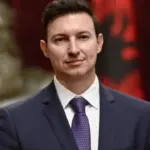 Ambasadori i Shqipërisë në Shkup, mesazh të koduar para protestës për gjuhën shqipe: Një burrë shteti mendon për brezin e ardhshëm