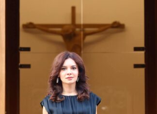 “Sa më pak mllef e urrejtje dhe sa më shumë mirëkuptim”, Spiropali uron Pashkën Ortodokse: Ta duam njëri-tjetrin dhe të kujdesemi për atdheun