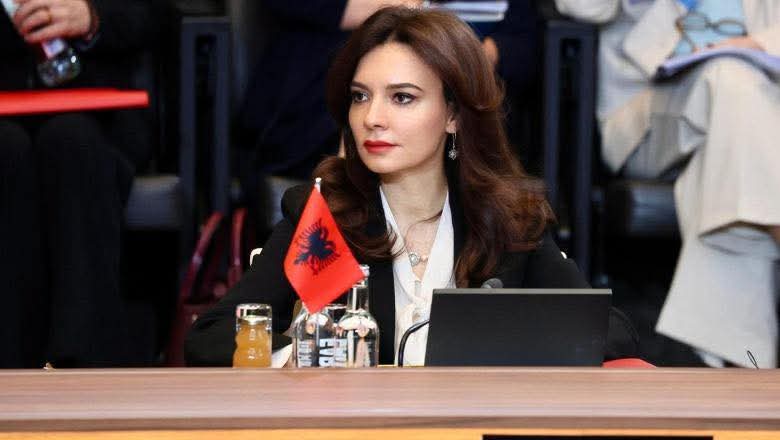 spiropali-po-pozicionohet-per-post-rama