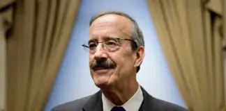 Ndërron jetë kongresmeni i njohur amerikan Eliot Engel