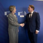 Ministrja Sala në takim me Komisionerin Varhelyi në Bruksel: Do forcojmë sistemin shëndetësor, mbetemi të fokusuar në rrugën europiane