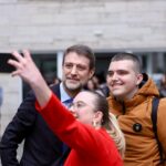 Hoxha dialog me studentët e Korçës: Integrimi evropian nuk është më ëndërr por projekt real. Kapitali njerëzor, potenciali ynë i madh