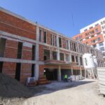 Shkolla e re 9-vjeçare në Astir do jetë gati për vitin e ri shkollor, Anuela Ristani: Do të akomodohen 1,000 nxënës dhe dy klasa për parashkollorët