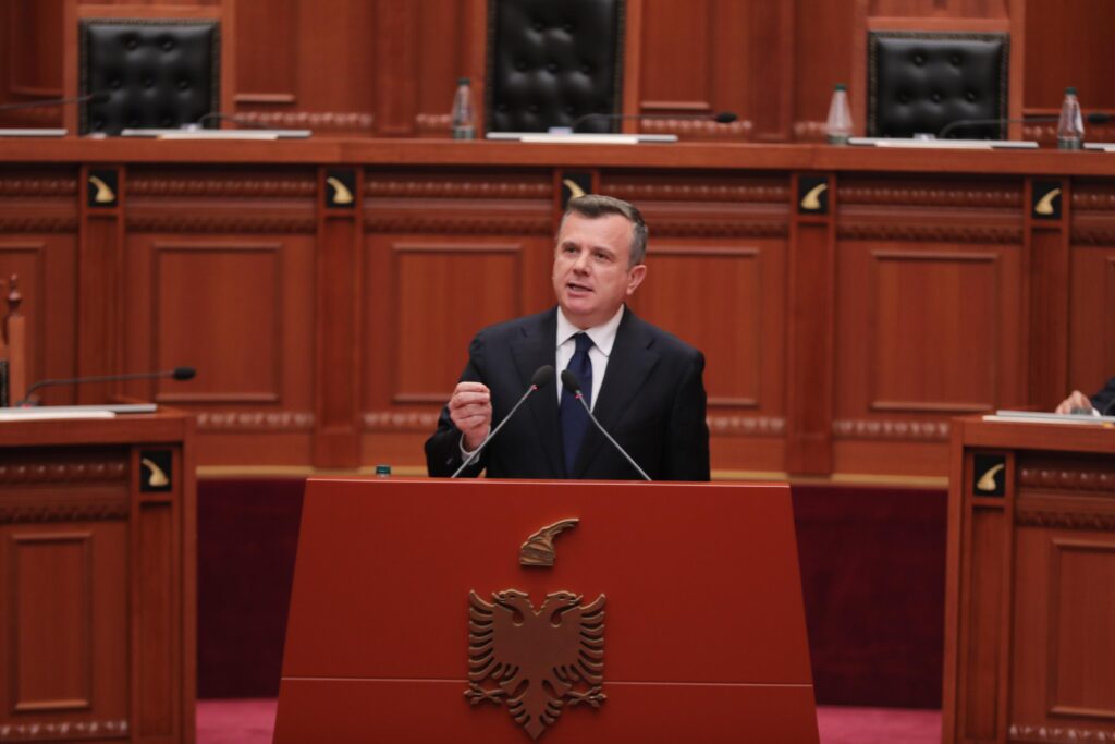 Balla i përvishet Shehajt në Kuvend   Gënjen për tregun e karburanteve  Balla  Emërimi i ambasadorit të ri amerikan  dëshmi e partneritetit të fortë me SHBA