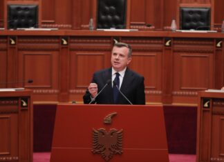 Balla i përvishet Shehajt në Kuvend: “Gënjen për tregun e karburanteve” Balla: Emërimi i ambasadorit të ri amerikan, dëshmi e partneritetit të fortë me SHBA