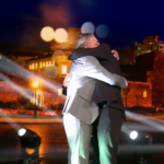 Surprizë emocionuese për Mateon, finalisti takohet me babanë e tij në studio: Dasmën e madhe do e bëjmë në…