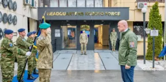 Ambasadori amerikan në NATO viziton Kosovën/ Në axhendë takimi me Kurtin, pritet të bisedojnë për rolin e KFOR-it dhe sigrinë në rajon