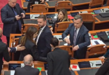 PS kërkesë për përjashtimin nga Kuvendi të Flamur Nokës dhe Elda Hotit