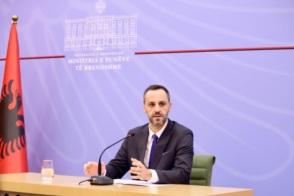 Kërcënim i mundshëm i Shqipërisë nga Irani  përgjigjet në konferencë me gazetarët Ministri i Brendshëm