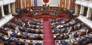 Kërkesa për procedurë të përshpejtuar e projektligjit të PD për uljen e çmimit të naftës, mazhoranca e rrëzon me 77 vota kundër