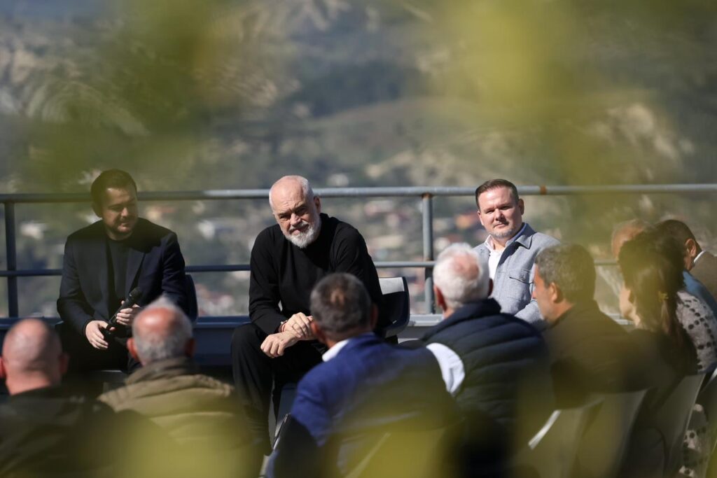 Heqja e subvencionit të naftës për bujqësinë  Rama  Kemi eliminuar mundësinë që të abuzohet  të detyruar 